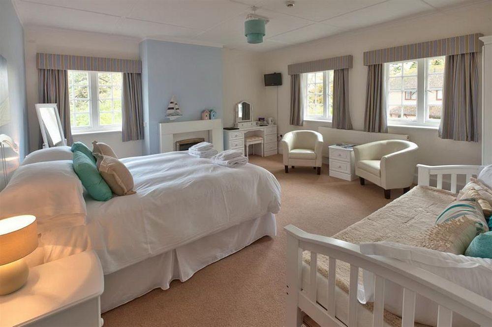 The Fishbourne Bed & Breakfast Fishbourne  Bagian luar foto
